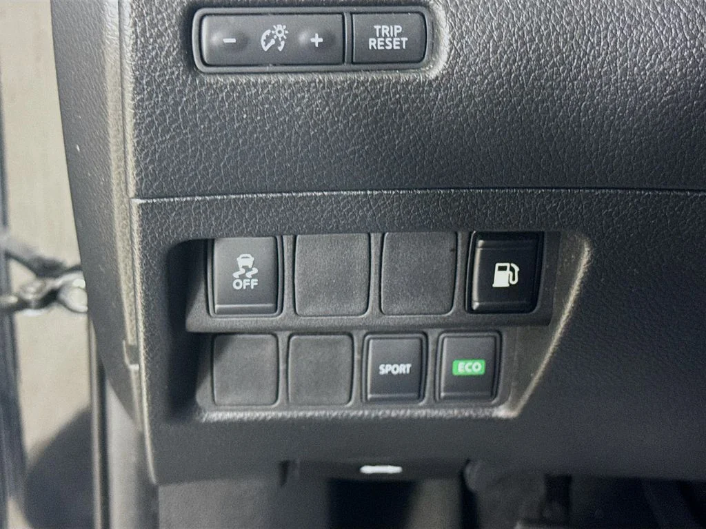 Used 2018 Magnetic Black Nissan S image 12