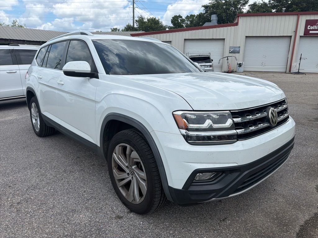 Used 2019 White Volkswagen 2.0T SE w/Technology image 3
