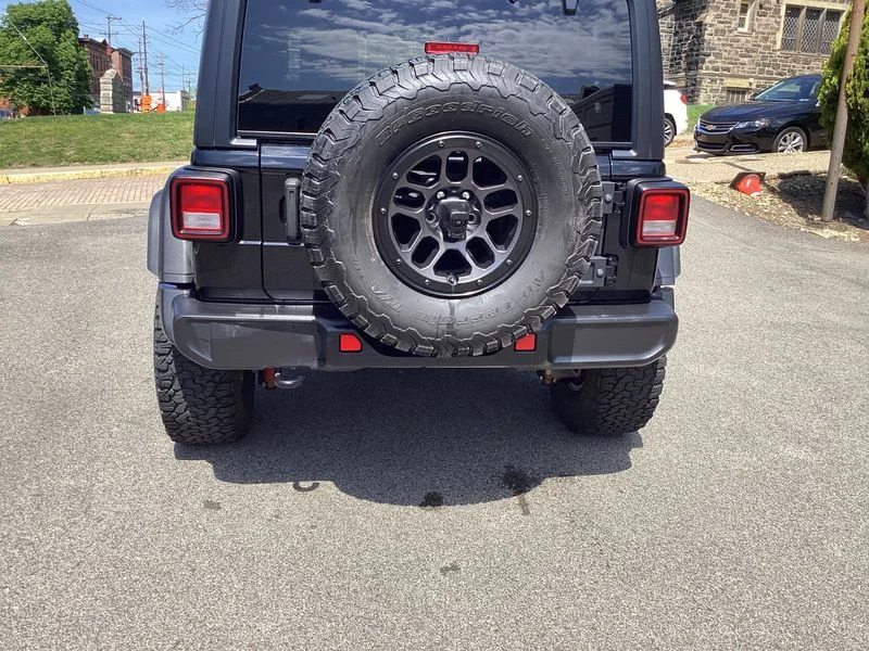 Used 2023 Black Jeep Sport S image 20