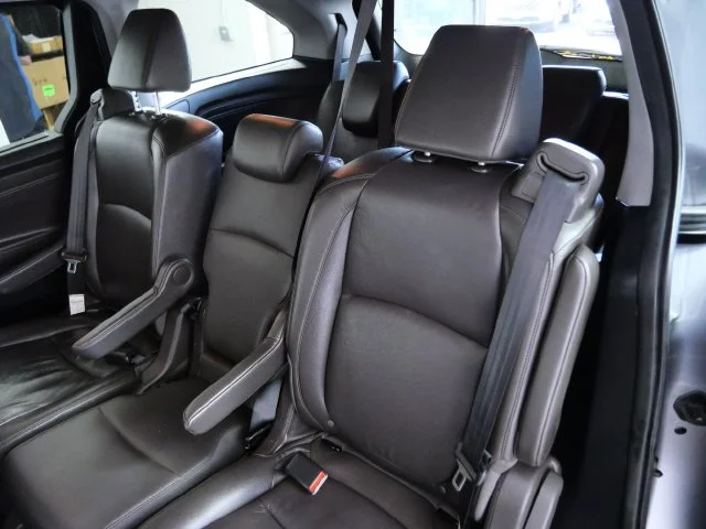 Certified Used 2018 Gray Honda EX-L image 13