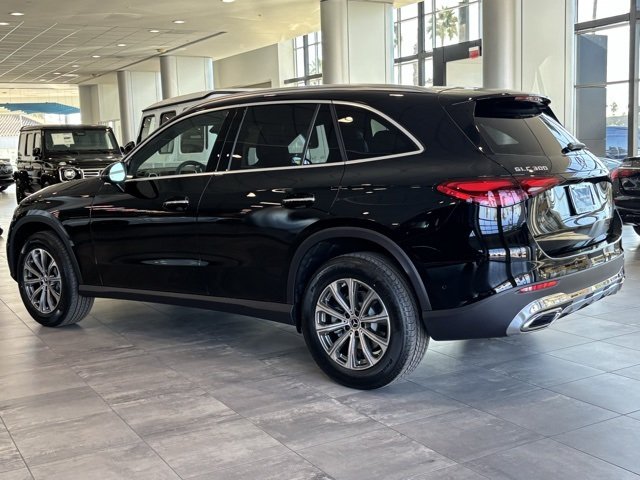 2026 Mercedes Benz GLC 300 4MATIC photo 3