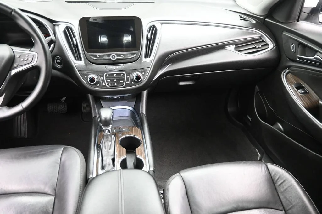 Used 2024 White Chevrolet LT image 16