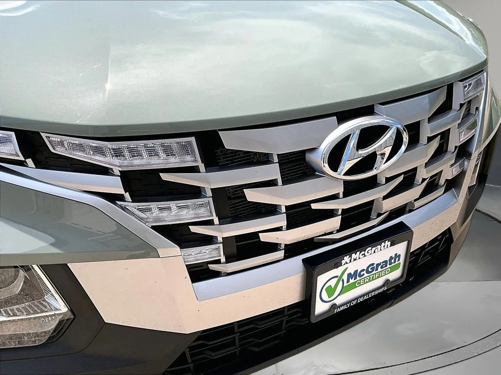 Used 2023 Green Hyundai SEL image 32