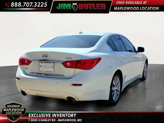 Used 2016  INFINITI 3.0t Premium image 4