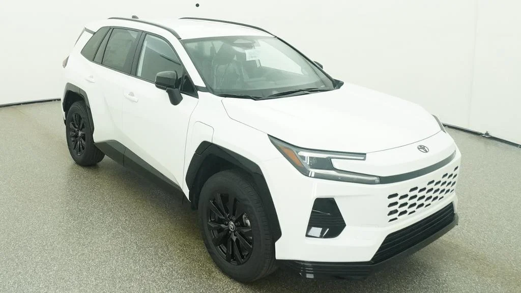 New 2026 Ice Cap Toyota SE image 10