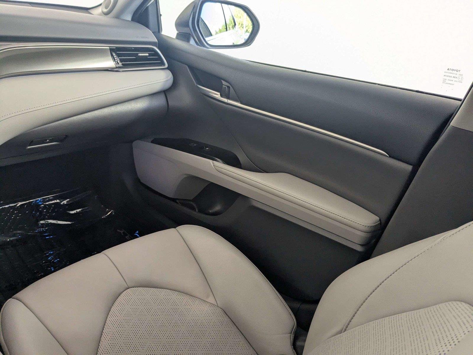 Certified Used 2020 Wind Chill Pearl Toyota XSE image 38