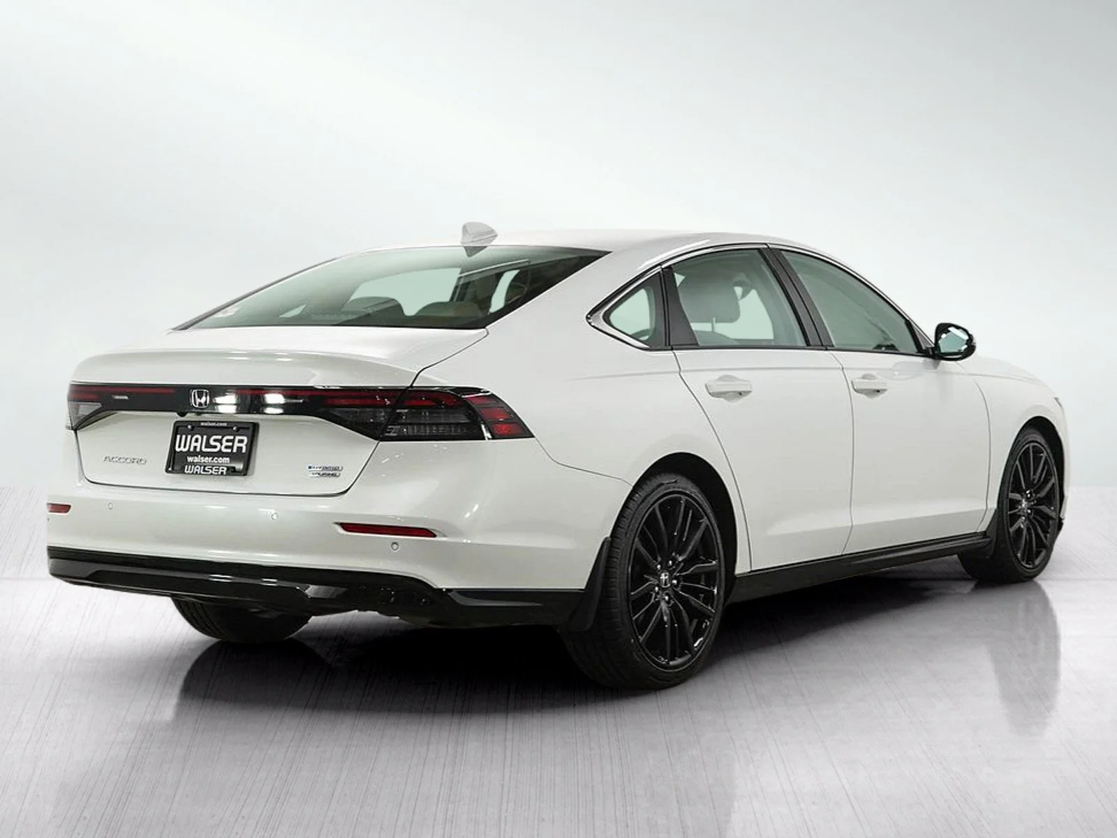 Used 2023 White Honda Touring image 5