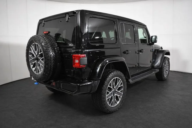 Used 2024 Black Jeep High Altitude 4xe image 4