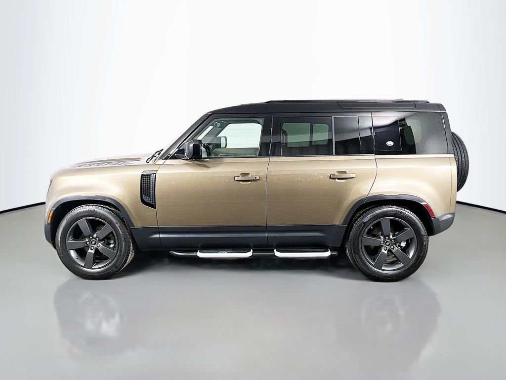 Used 2021 Gondwana Stone Metallic Land Rover S image 8