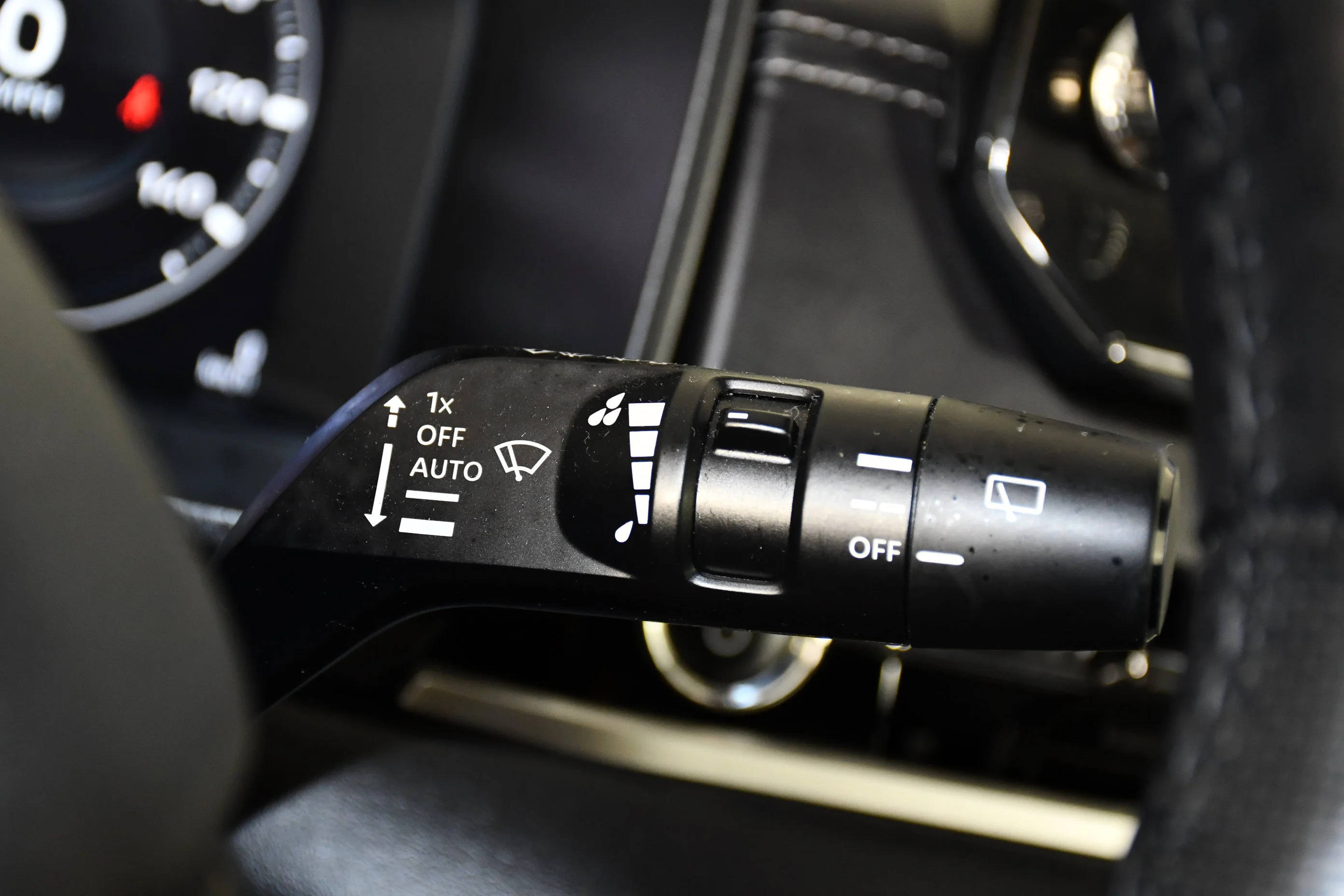 Certified Used 2024 Black Diamond Mitsubishi SEL image 23