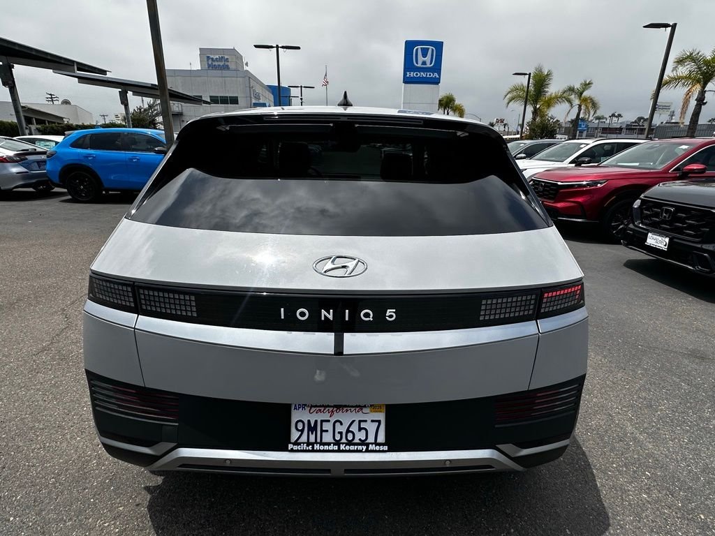 Used 2024 Cyber Gray Hyundai SEL image 7