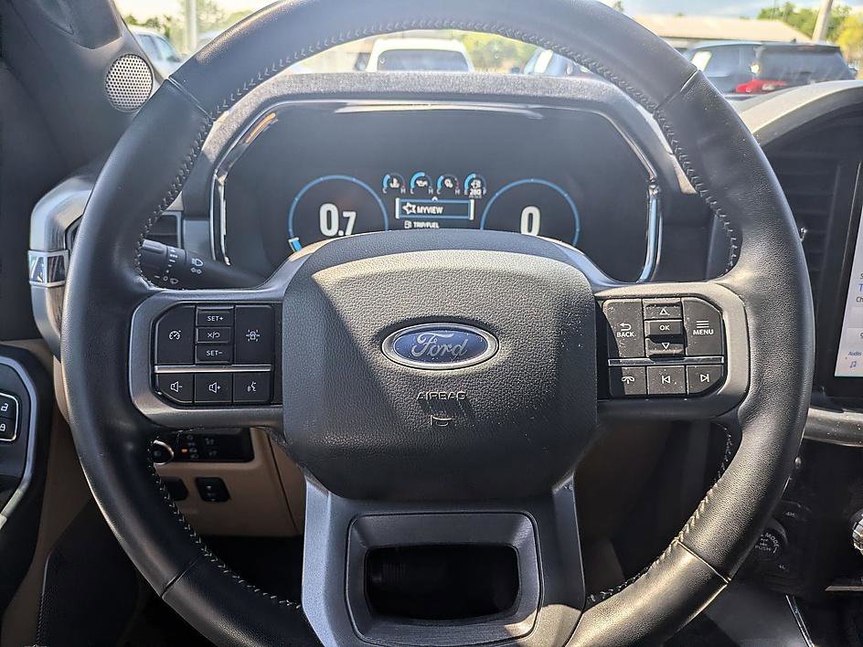 Used 2023 Antimatter Blue Metallic Ford LARIAT image 17