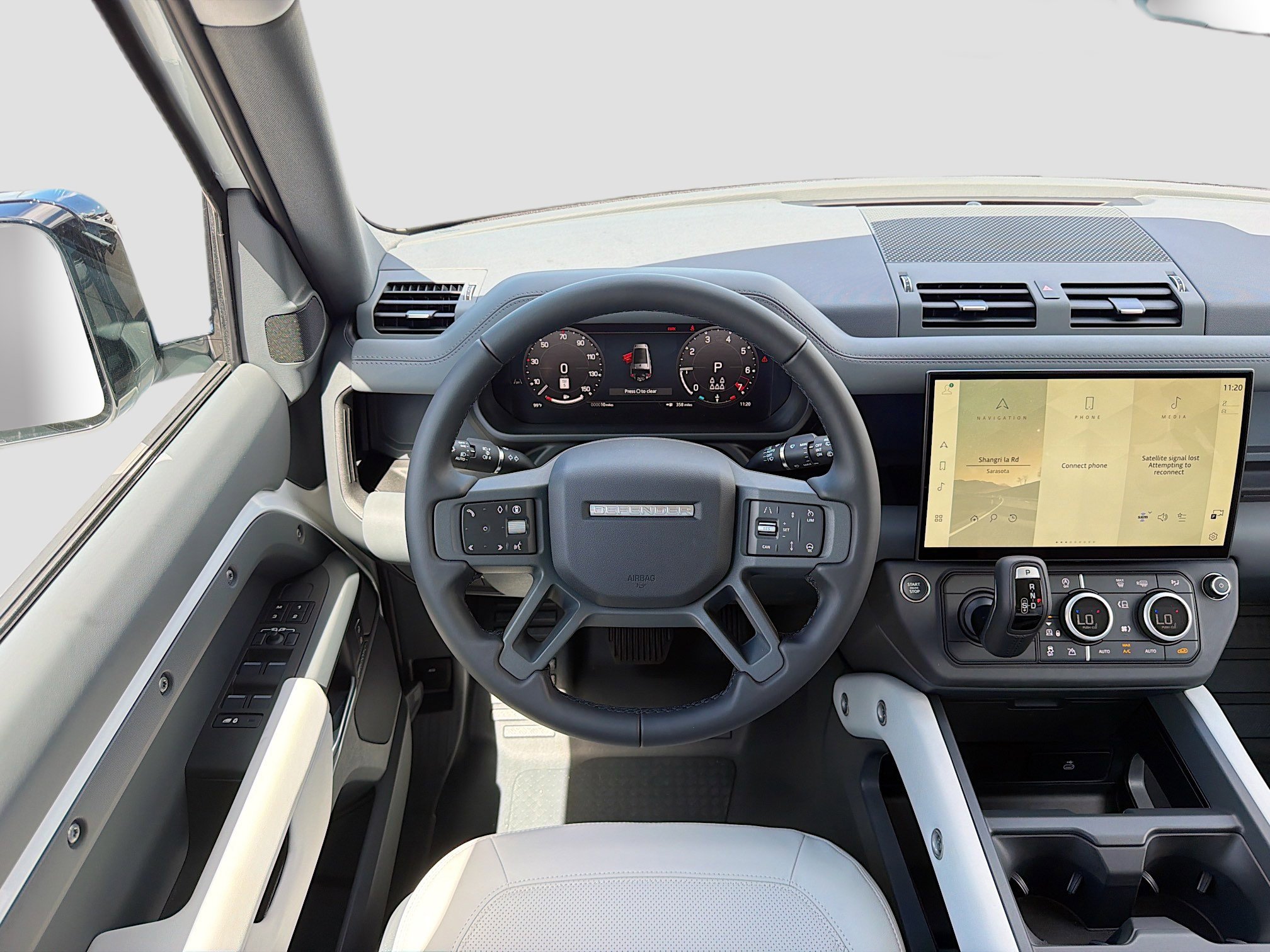 New 2026 Fuji White Land Rover X-Dynamic SE image 17