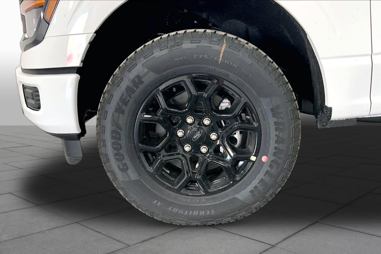 New 2026 Oxford White Ford STX image 9