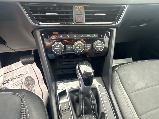 Used 2024 Black Volkswagen 1.5T SE image 19