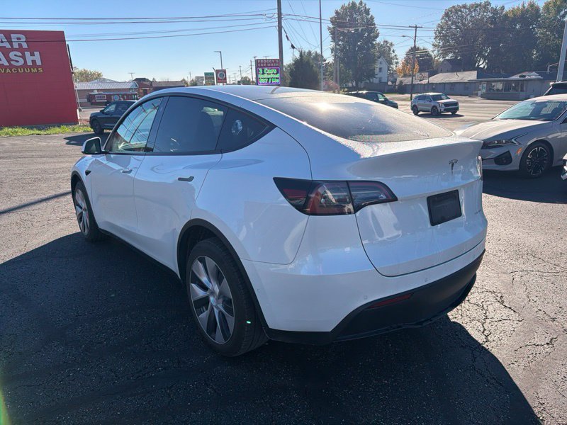 Used 2022  Tesla Long Range image 5