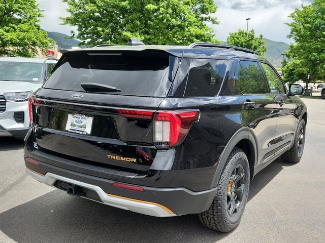New 2026 Agate Black Metallic Ford Tremor® image 3