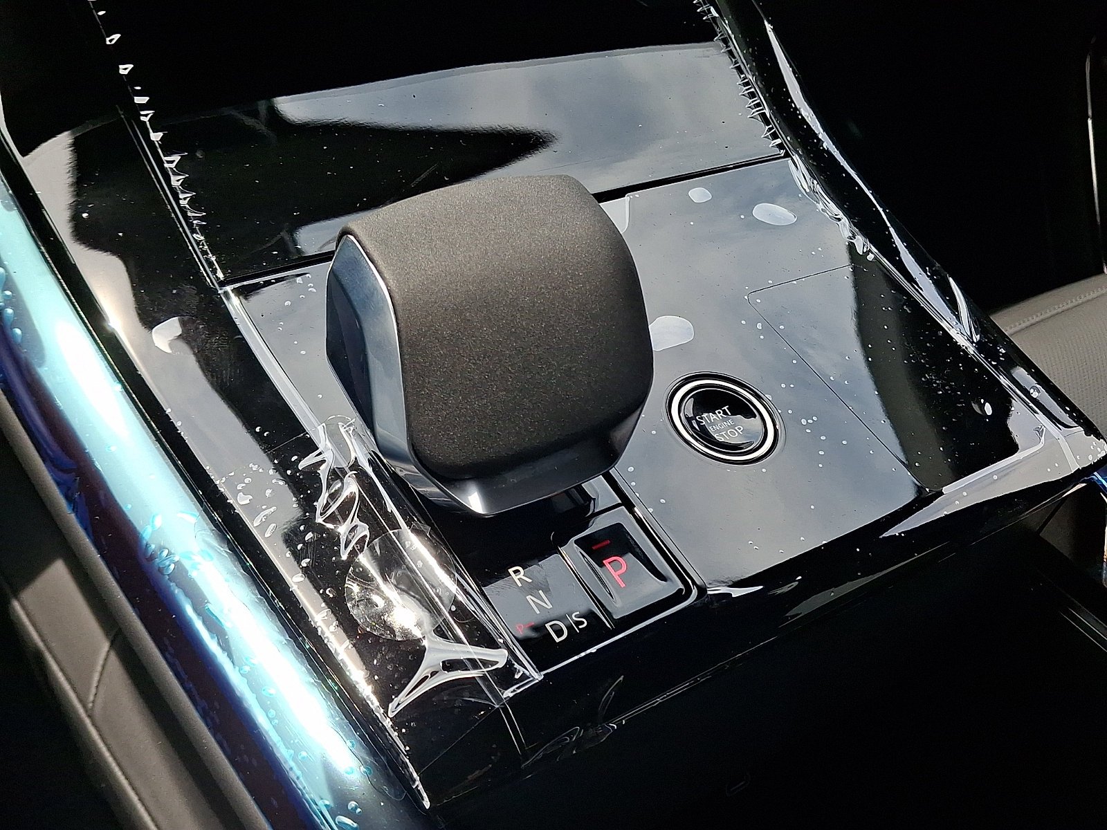 New 2026 Santorini Black Land Rover  image 10