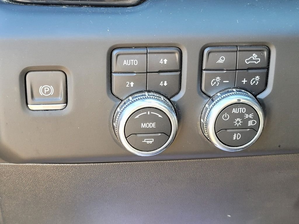 Used 2024 Silver GMC AT4X image 29