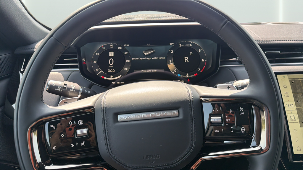 New 2026 Fuji White Land Rover Dynamic SE image 24