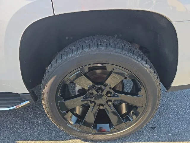 Used 2019 White GMC Denali image 36