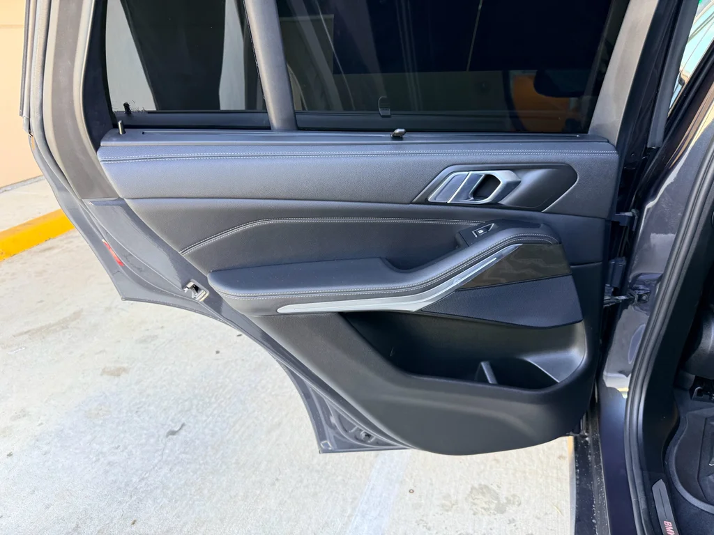 Used 2022 Arctic Grey Metallic BMW xDrive40i image 22