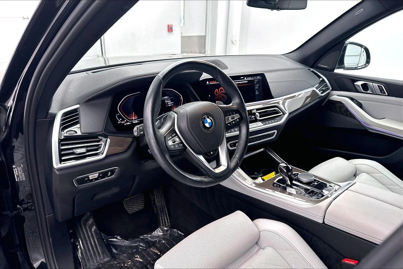 Used 2023 Black Sapphire Metallic BMW xDrive40i image 19