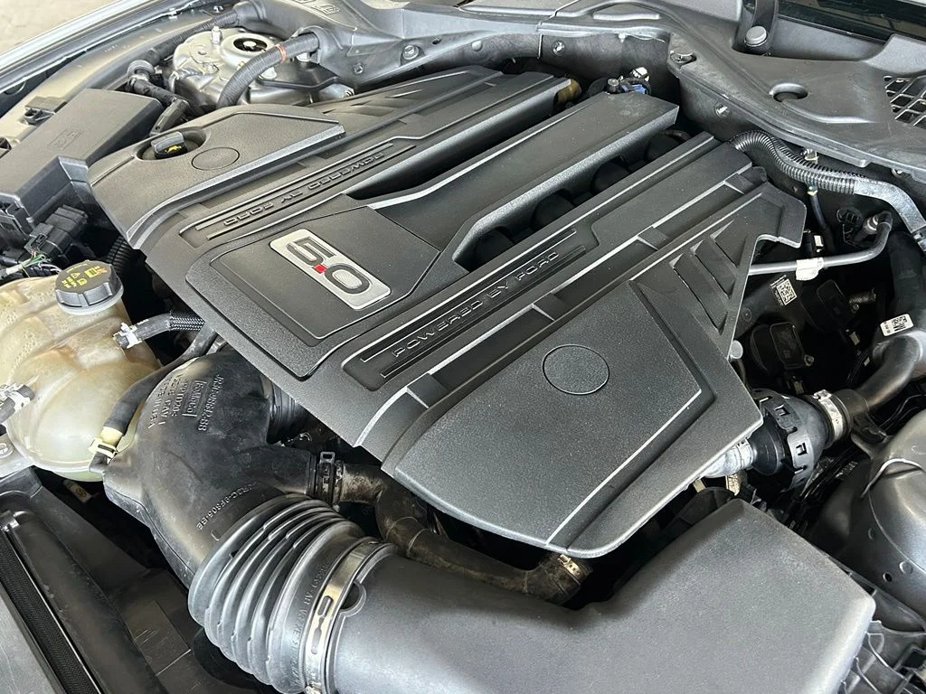 Used 2023 Silver Metallic Ford GT image 10