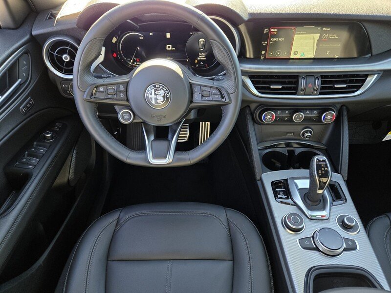 2025 Alfa Romeo Stelvio Base - Photo 8