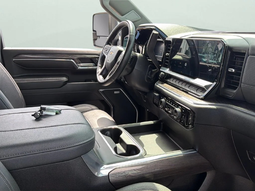 2024 Chevrolet Silverado 2500HD LTZ - Photo 33