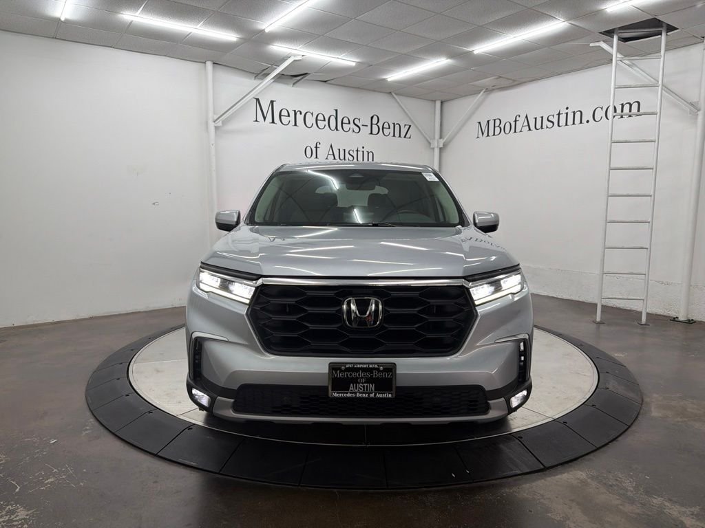 Used 2024 Silver Honda EX-L image 2
