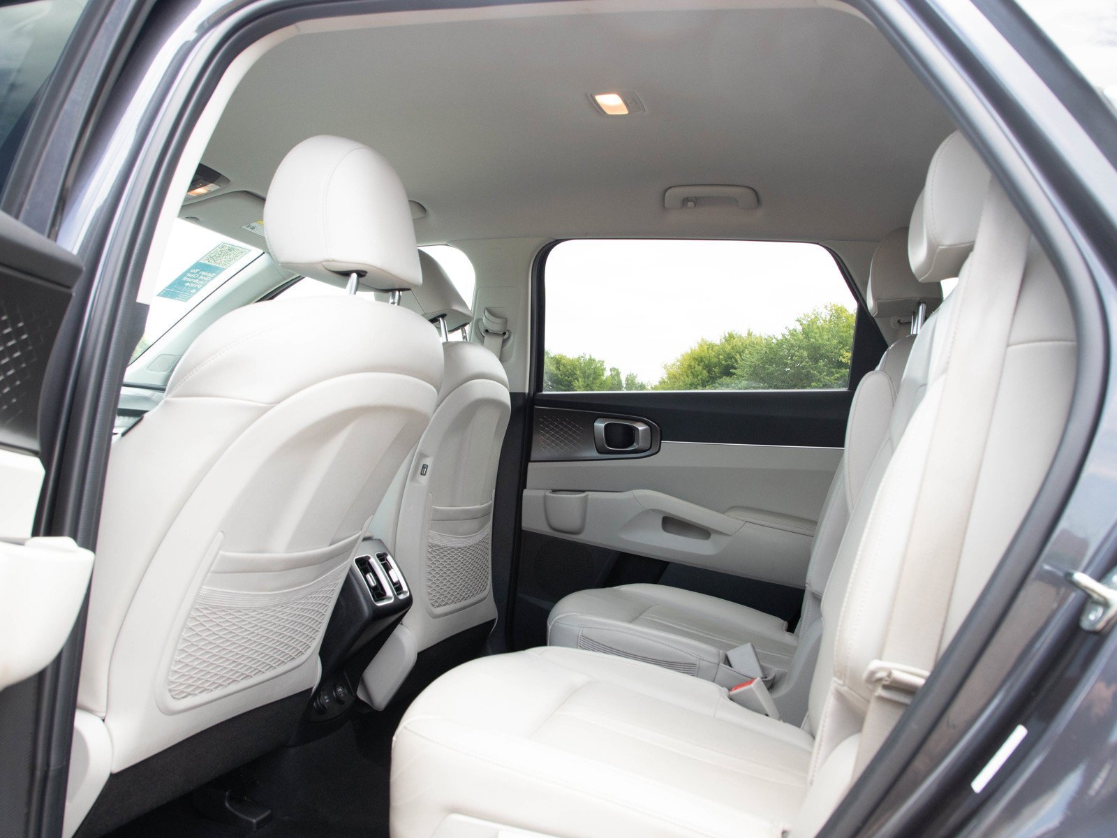 Used 2023 Platinum Graphite Kia EX image 19