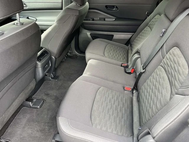 Used 2025 Silver Nissan SV image 17