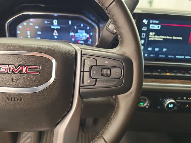 Used 2024 Metallic GMC SLE image 33