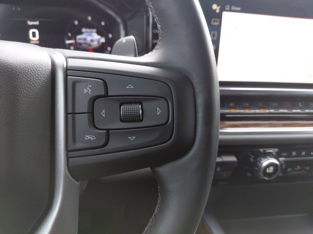 Used 2024 Summit White GMC Elevation image 27