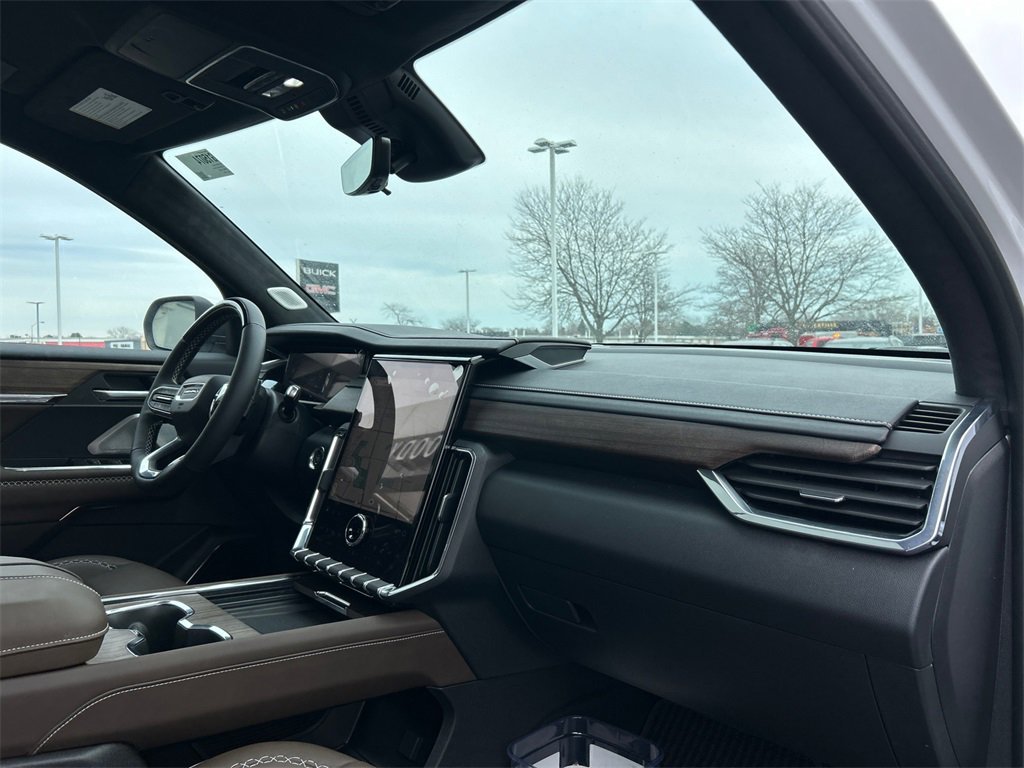 2026 GMC ACADIA - Image 37