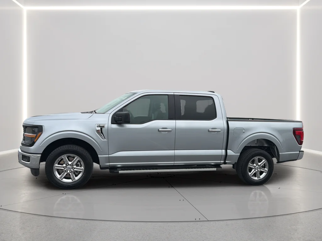 Used 2025 Silver Ford XLT image 13
