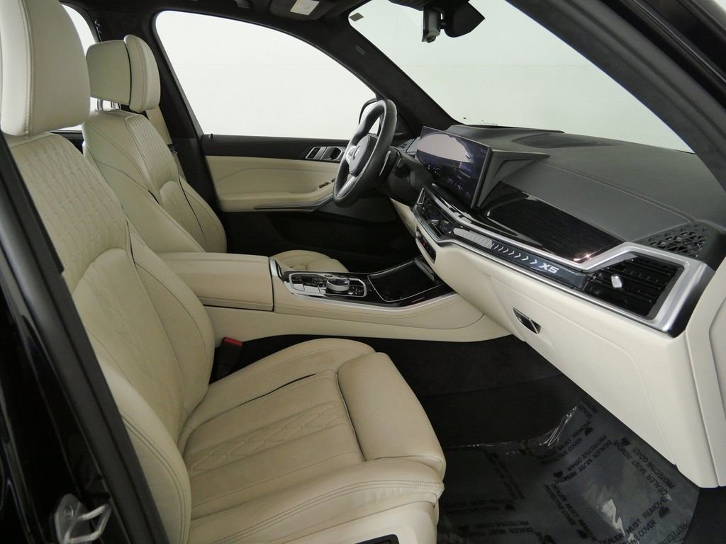 Certified Used 2025 Black Sapphire Metallic BMW xDrive40i image 24