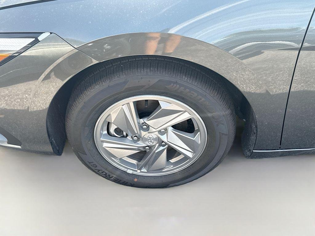 New 2026 Amazon Gray Hyundai SE image 23