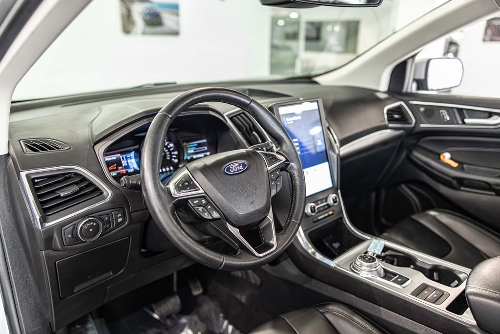 Used 2022 Silver Ford Titanium image 22
