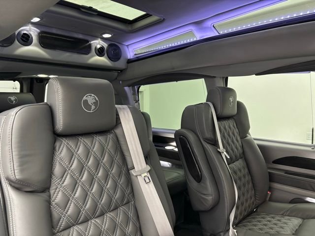 Used 2025 Onyx Black GMC Explorer Limited SE image 38
