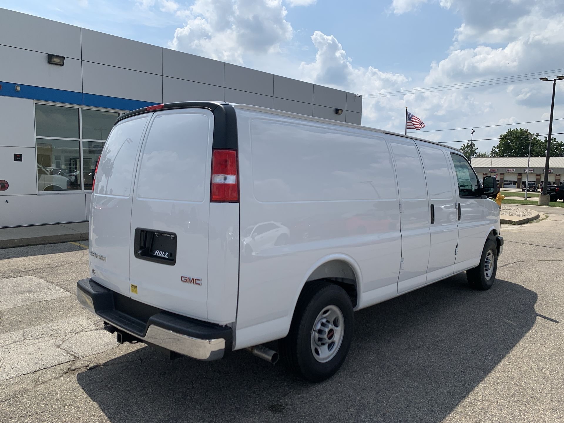 New 2025 Summit White GMC Work Van image 47
