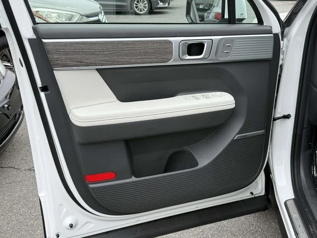 Used 2024 White Hyundai Calligraphy image 29