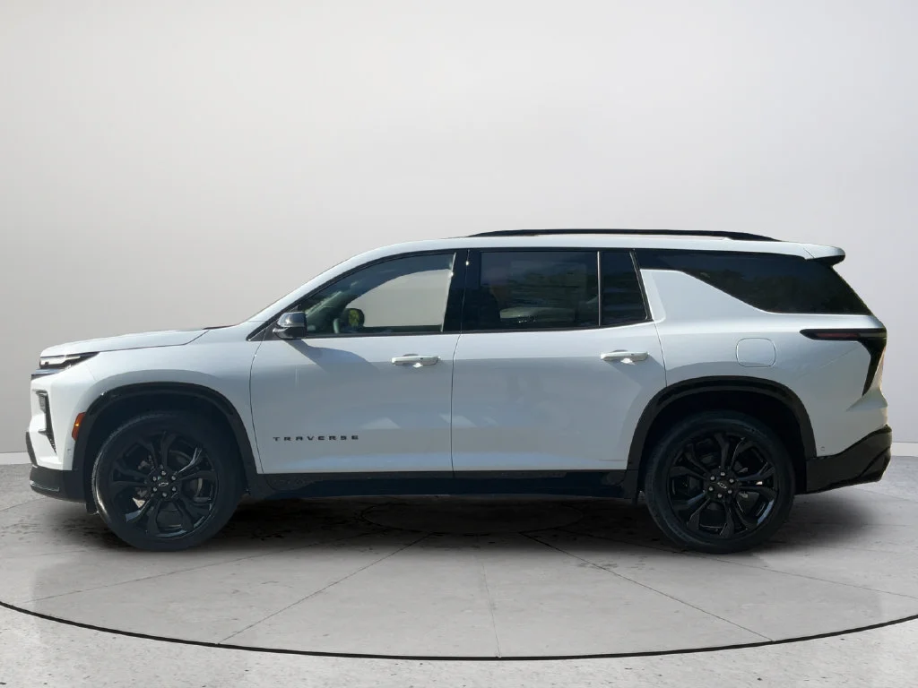 New 2027 Polar White Tricoat Chevrolet RS image 4