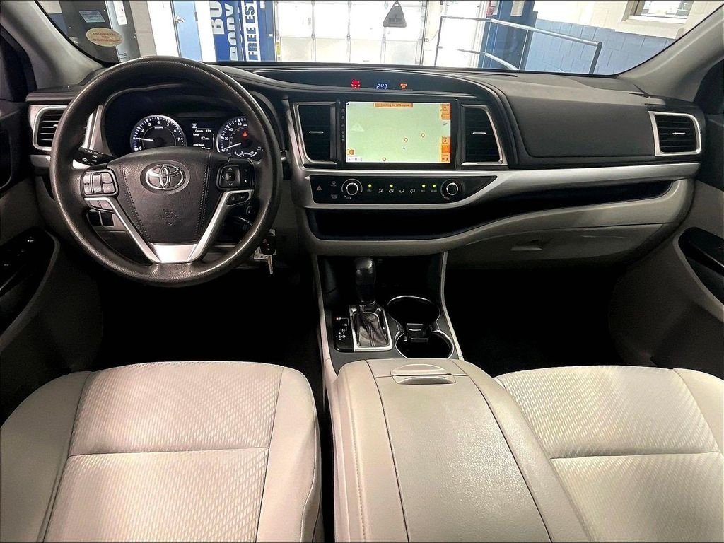 Used 2019 Gray Toyota LE image 22