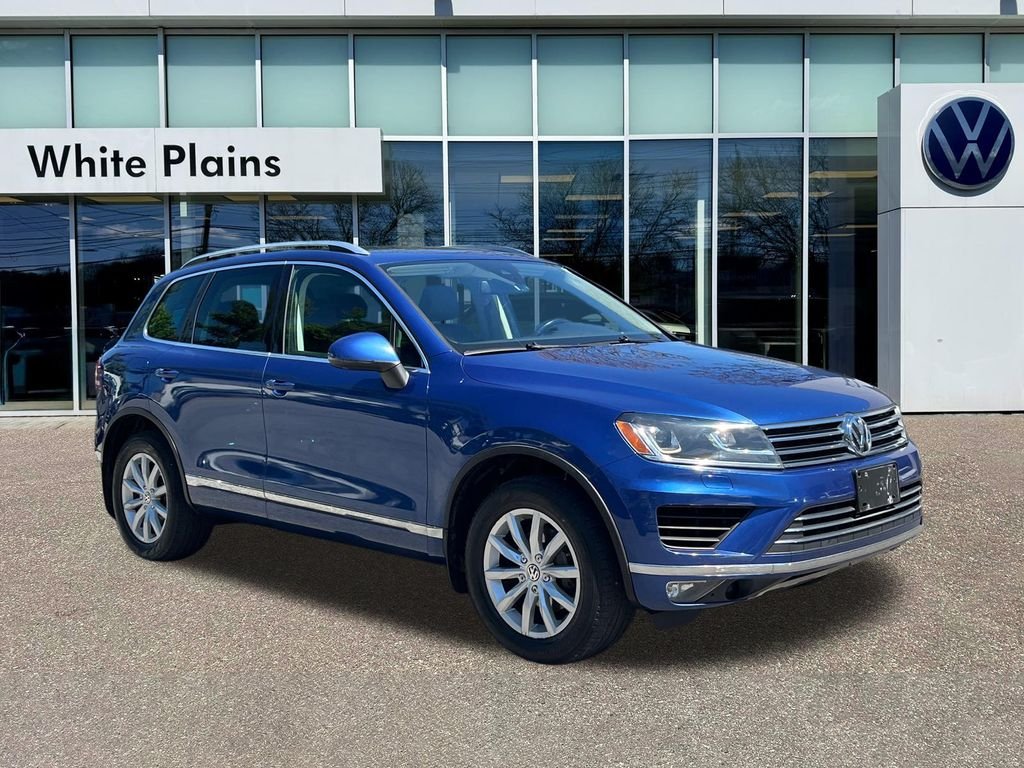 2016 Volkswagen Touareg V6 Sport's photo