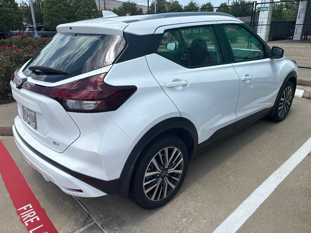 Used 2024 White Nissan SV image 2