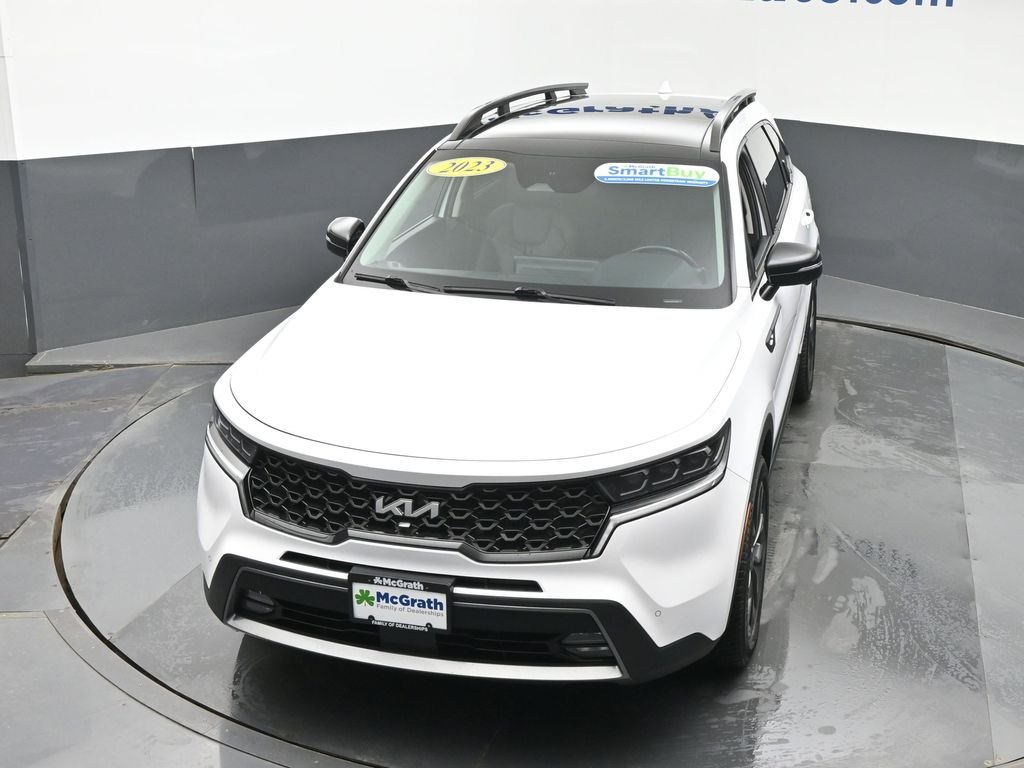 Used 2023 White Kia X-Line SX Prestige image 32