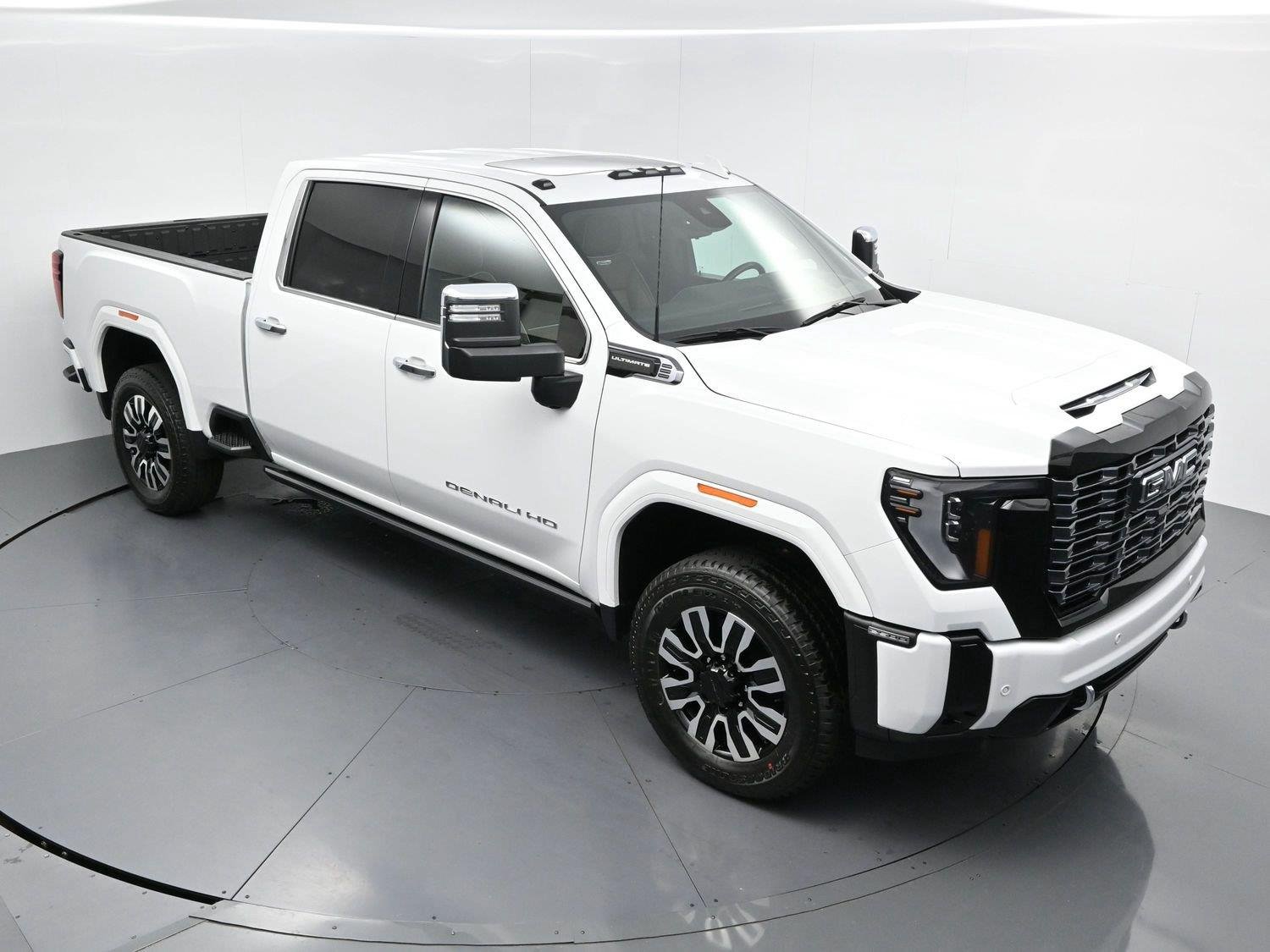 Used 2025 Summit White GMC Denali Ultimate image 38