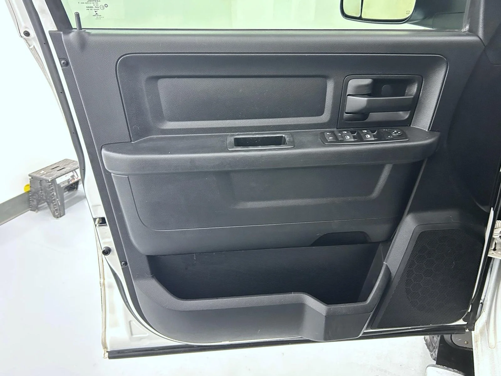 Used 2015 White Ram Tradesman image 9